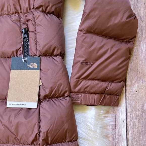 The North Face Women’s Metropolis Parka 3 - Picture 2 of 8